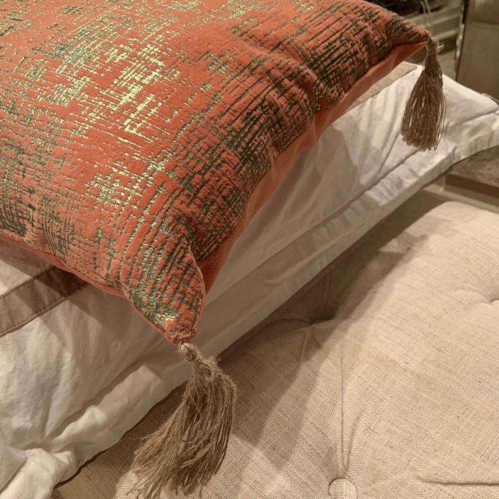 Lux bed pillow